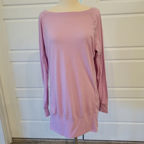 Nike Tops - NIKE DRI FIT Lilac lightweight tunic